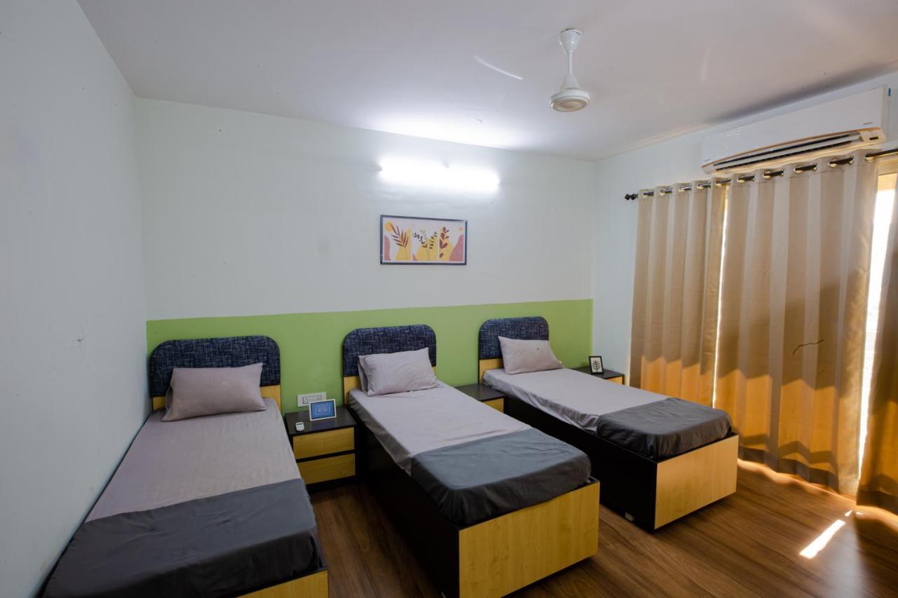 Auberge de jeunesse Covie Kharghar 200 à Navi Mumbai Extérieur photo